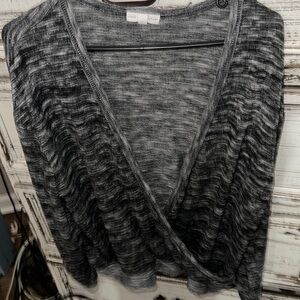 Coco + jaimeson Heatherd  gray long sleeve wrap around lightweight sweater XL
